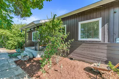 219 Berrydale Avenue, Medford, OR 97501 - Photo 1