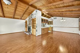 465 Creekside Cir, Central Point, OR 97502 - Photo 5