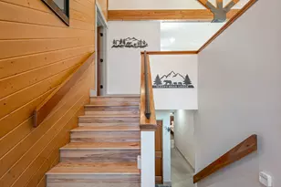 17822 Big Leaf Ln, Sunriver, OR 97707 - Photo 3