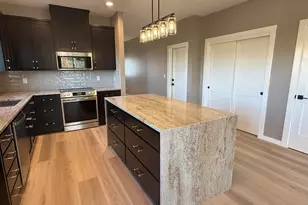 337 Quail Cir, Talent, OR 97540 - Photo 7