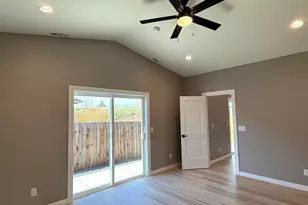 337 Quail Cir, Talent, OR 97540 - Photo 13