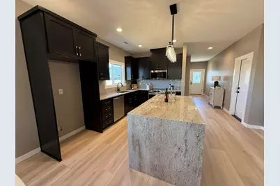 337 Quail Circle, Talent, OR 97540 - Photo 5