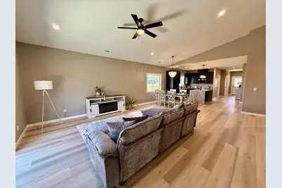 337 Quail Circle, Talent, OR 97540 - Photo 11