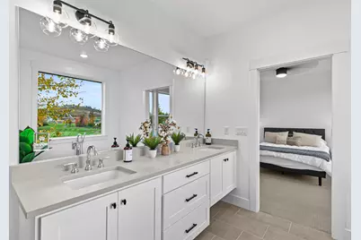 107 Golf View Drive, Eagle Point, OR 97524 - Photo 25