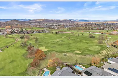 107 Golf View Drive, Eagle Point, OR 97524 - Photo 41