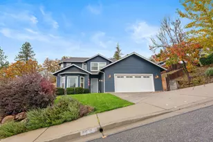 1448 NE Jennifer Way, Grants Pass, OR 97526 - Photo 3