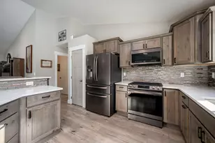 53845 Pine Grove Rd, La Pine, OR 97739 - Photo 17