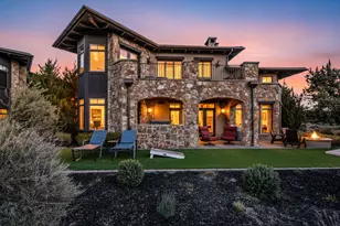 22887 Ghost Tree Ln, Bend, OR 97701 - Photo 3