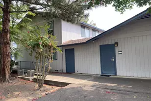 799 Spring St, Medford, OR 97504 - Photo 5