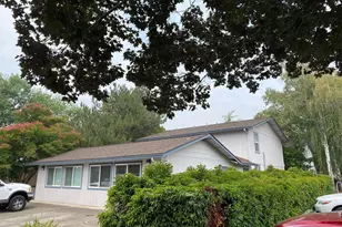 799 Spring St, Medford, OR 97504 - Photo 3