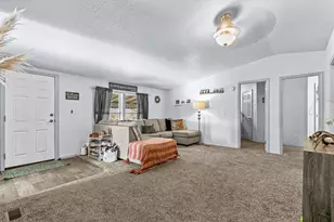 20400 Hwy 62, Shady Cove, OR 97539 - Photo 5