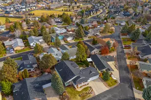 2394 NE Crocus Way, Bend, OR 97701 - Photo 35