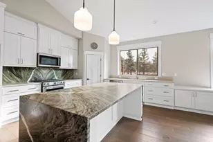 291 Sun Vista Dr, Redmond, OR 97756 - Photo 3