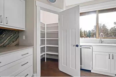 291 Sun Vista Drive, Redmond, OR 97756 - Photo 11