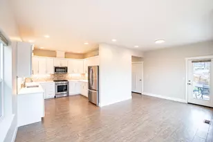 2755 SW Greens Blvd, Redmond, OR 97756 - Photo 15