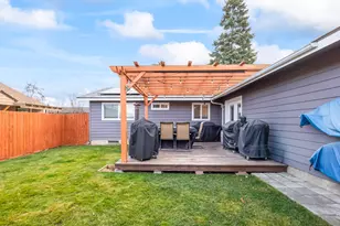 835 SW 14th St, Redmond, OR 97756 - Photo 25