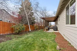 2449 SW 43rd St, Redmond, OR 97756 - Photo 43