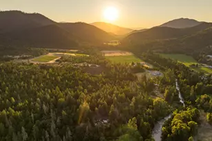 11655 Hwy 238, Jacksonville, OR 97530 - Photo 15