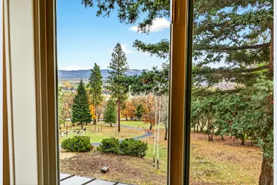 4075 Livingston Road, Central Point, OR 97502 - Photo 41