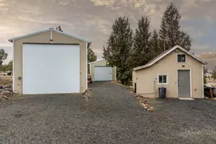 3247 SE Yuma Rd, Prineville, OR 97754 - Photo 21