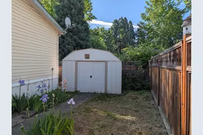 1055 N 5th Street #UNIT 110, Jacksonville, OR 97530 - Photo 29
