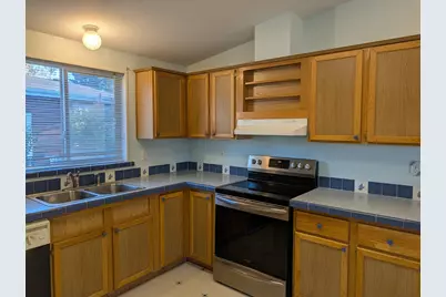 1055 N 5th Street #UNIT 110, Jacksonville, OR 97530 - Photo 13