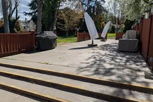 1055 N 5th St, Jacksonville, OR 97530 - Photo 37