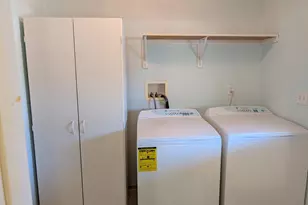 1055 N 5th St, Jacksonville, OR 97530 - Photo 23