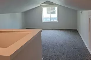 55 N Orange St, Medford, OR 97501 - Photo 13