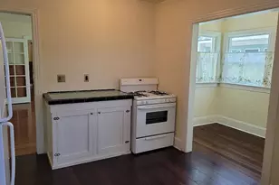 55 N Orange St, Medford, OR 97501 - Photo 11