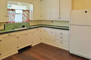 55 N Orange St, Medford, OR 97501 - Photo 9