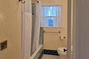 55 N Orange St, Medford, OR 97501 - Photo 21