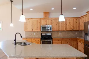 1752 NW Upas Ave, Redmond, OR 97756 - Photo 9