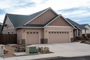 1752 NW Upas Ave, Redmond, OR 97756 - Photo 3