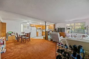 524 NW C St, Grants Pass, OR 97526 - Photo 9