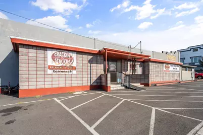 217 E Pine Street, Central Point, OR 97502 - Photo 7