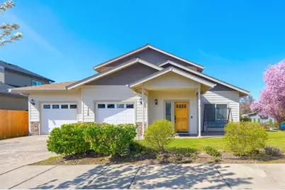 356 SW Bayou Place, Grants Pass, OR 97526 - Photo 1