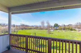 356 SW Bayou Pl, Grants Pass, OR 97526 - Photo 21