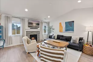 632 N Reed St, Sisters, OR 97759 - Photo 3