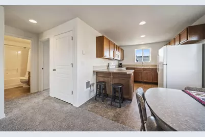 2527 NE 5th Street, Redmond, OR 97756 - Photo 11