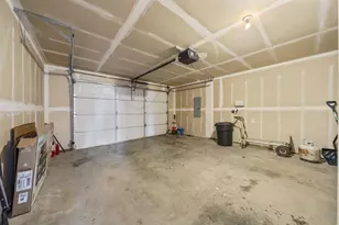 2527 NE 5th St, Redmond, OR 97756 - Photo 31