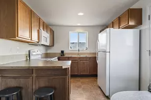 2527 NE 5th St, Redmond, OR 97756 - Photo 15