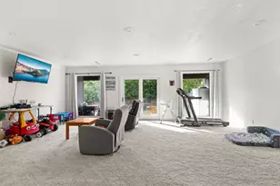 1383 Highcrest Dr, Medford, OR 97504 - Photo 23