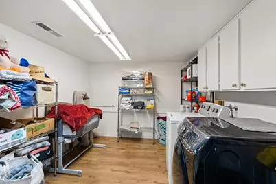 1383 Highcrest Drive, Medford, OR 97504 - Photo 29