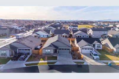 2346 NW Teak Place, Redmond, OR 97756 - Photo 35