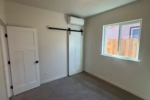 729 Dahl Pl, Medford, OR 97501 - Photo 15