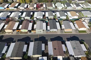 1570 S Peach St, Medford, OR 97501 - Photo 19