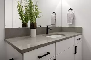 1038 W Linda Ave, Sisters, OR 97759 - Photo 29