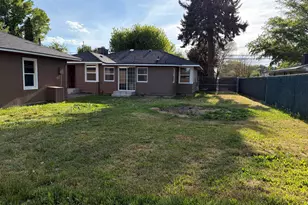 4225 Summers Ln, Klamath Falls, OR 97603 - Photo 3