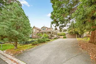 527 Chestnut St, Ashland, OR 97520 - Photo 49